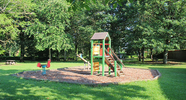 Aire de jeux pour enfants Château de la Roche Aire de jeux pour enfants Château de la Roche